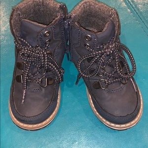 Toddler boots with easy zip-off access